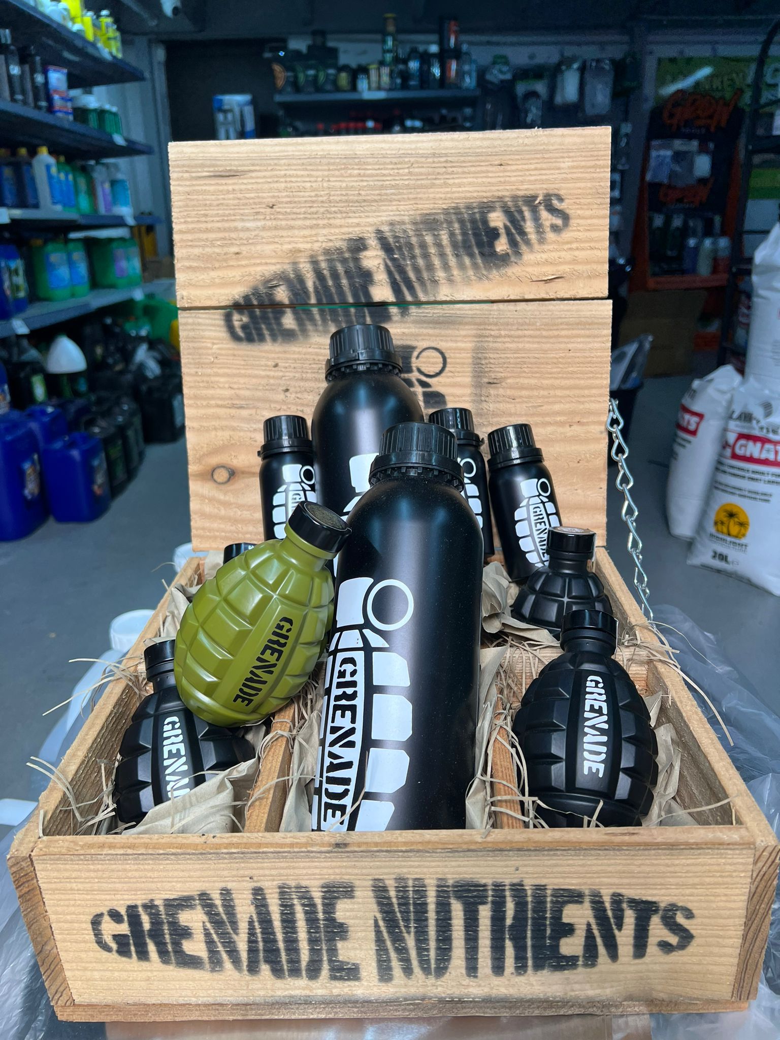 Nutriente Grenade BLACK (regulador de crecimiento natural)