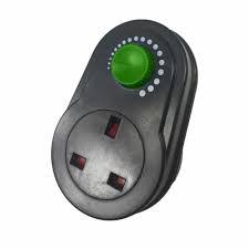 Regulador de velocidad del ventilador enchufable (máximo 300 W)