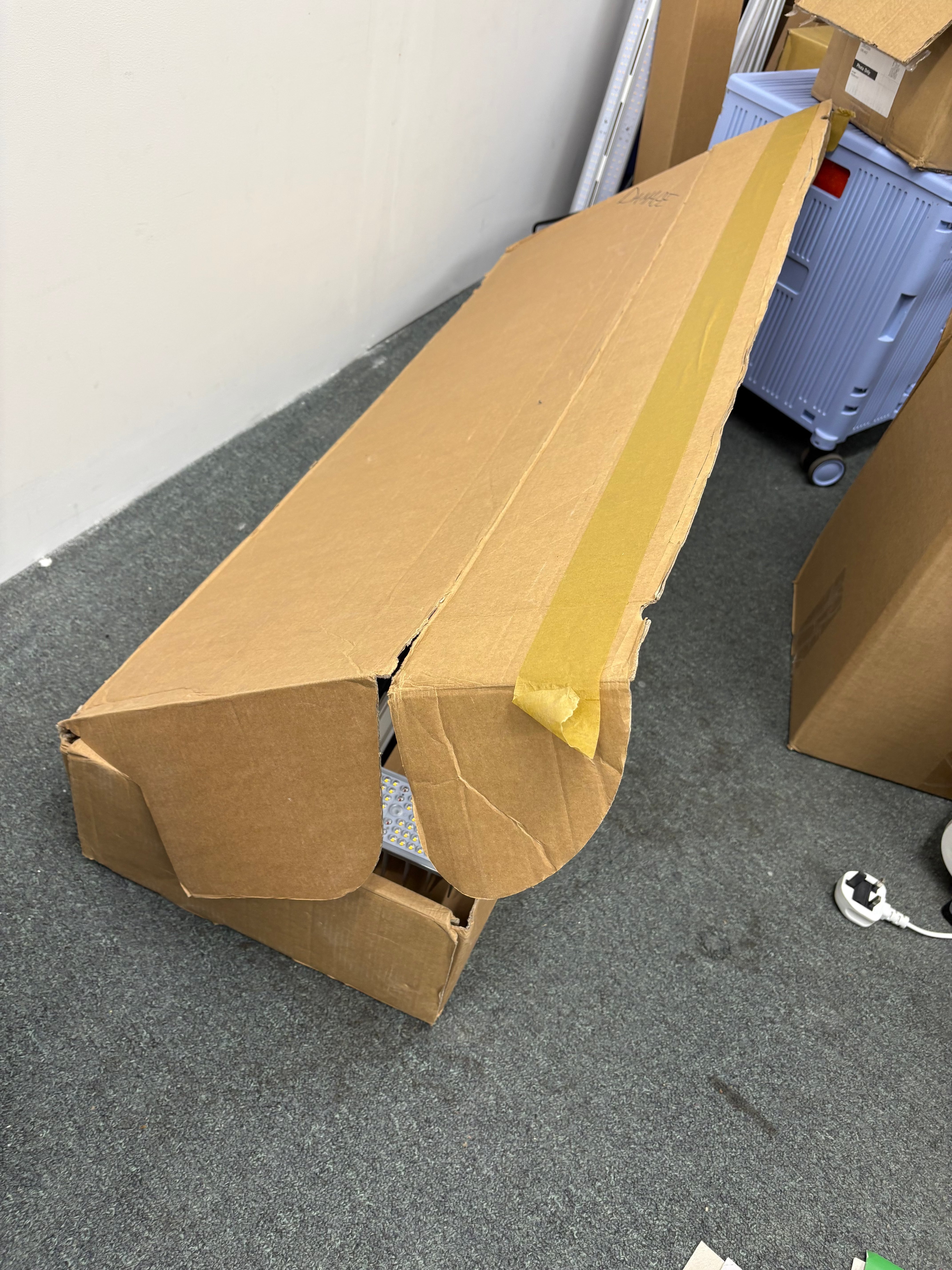 BOX DAMAGE Sanlight Evo 4-120