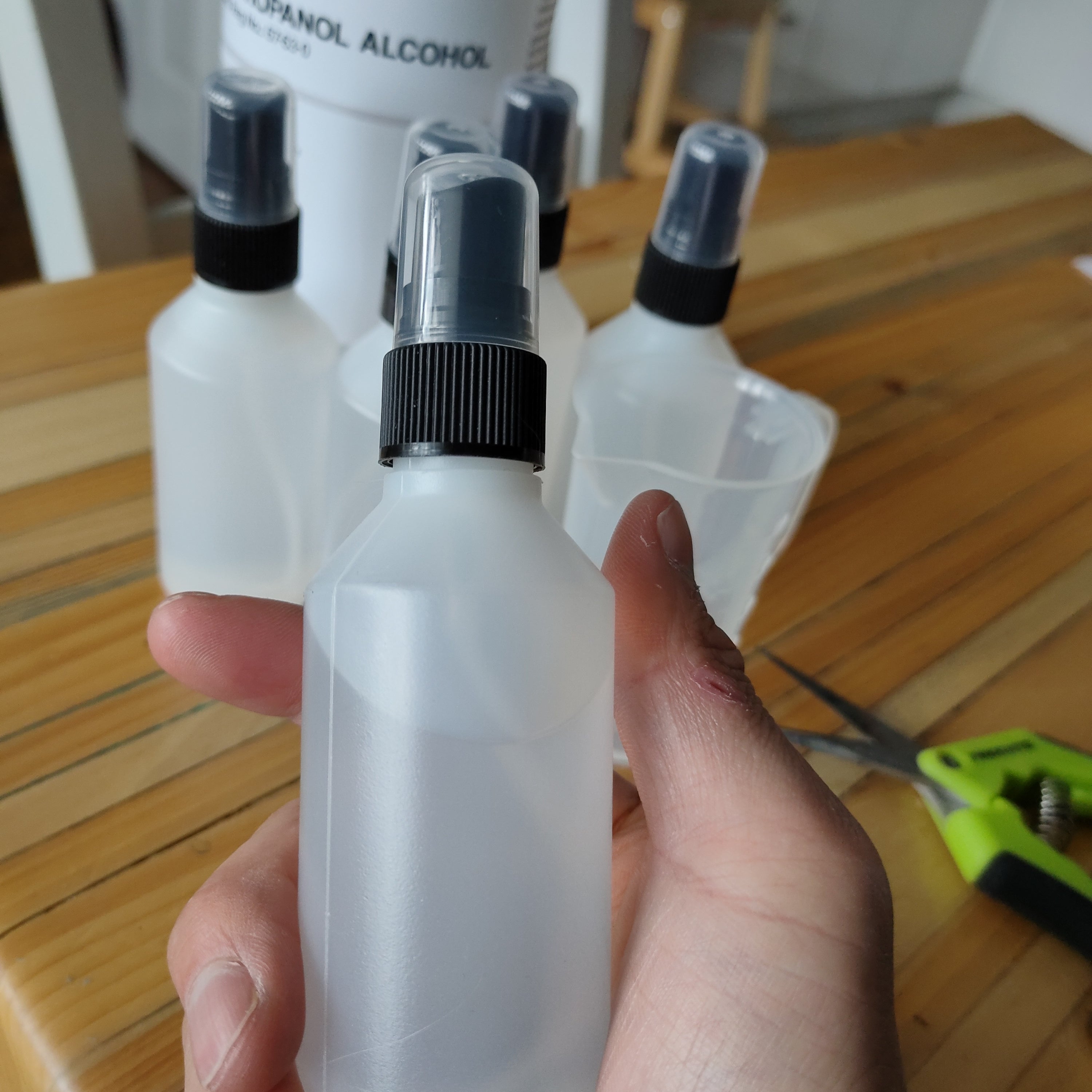 Trimming, Drying & Curing Isopropanol Alcohol 99.9% - 100ml Spray